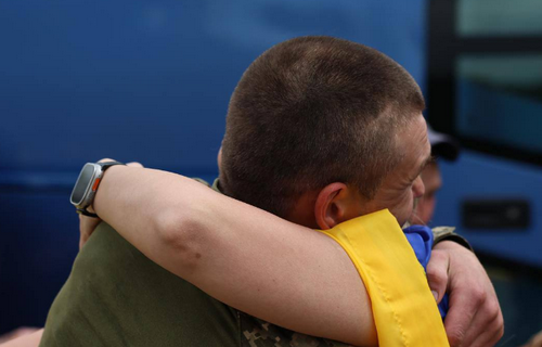 Другий етап обміну полоненими 1000 на 1000: ще 307 українських захисників удома